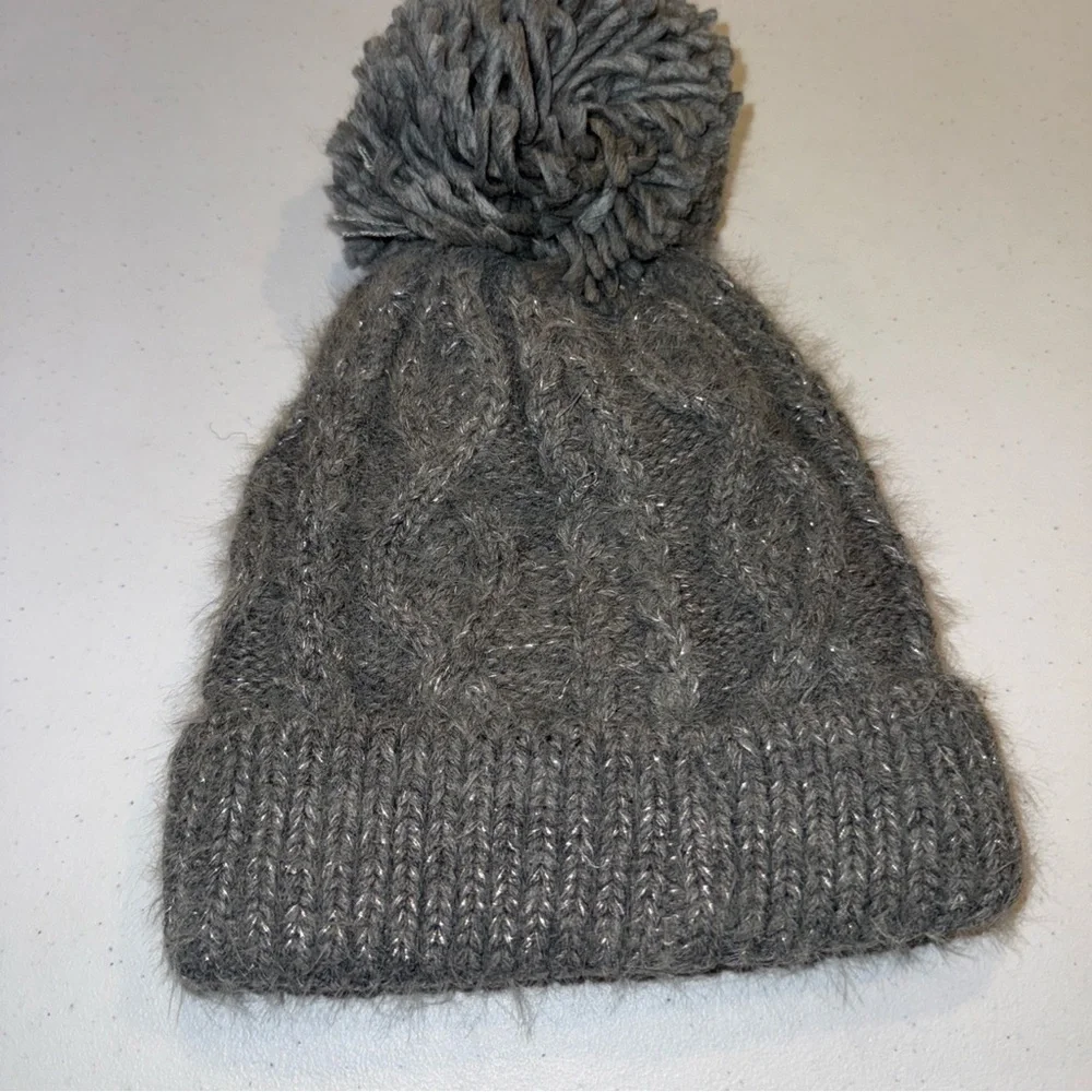Children’s Place Winter Hat‎ NWT Gray Pom On Top Lg/xl